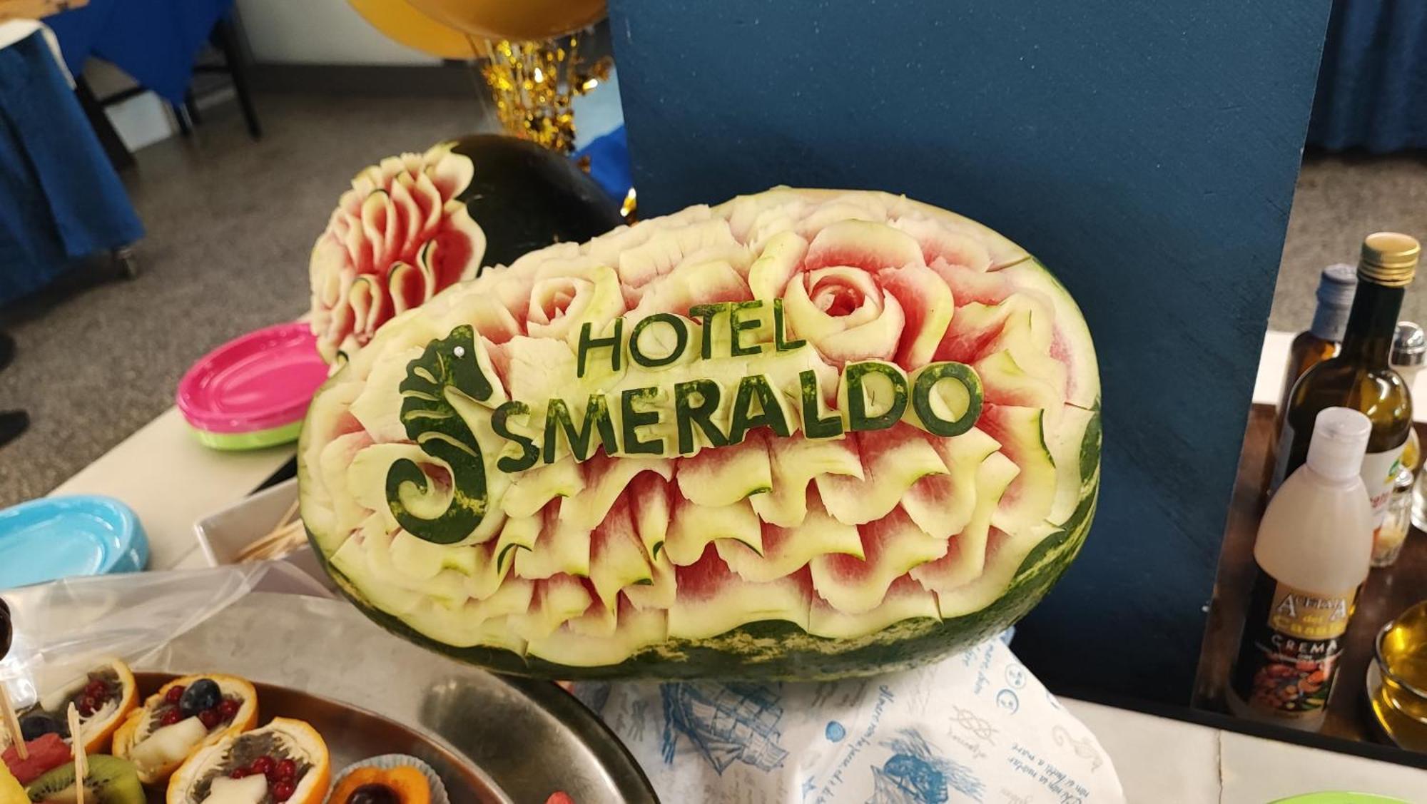Hotel Smeraldo ジュリアノーヴァ エクステリア 写真